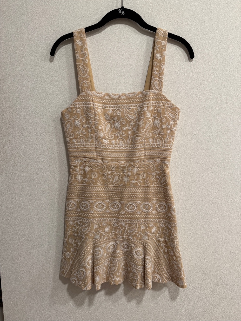 Alice + Olivia Beige and White Paisley Embroidered Mini Dress